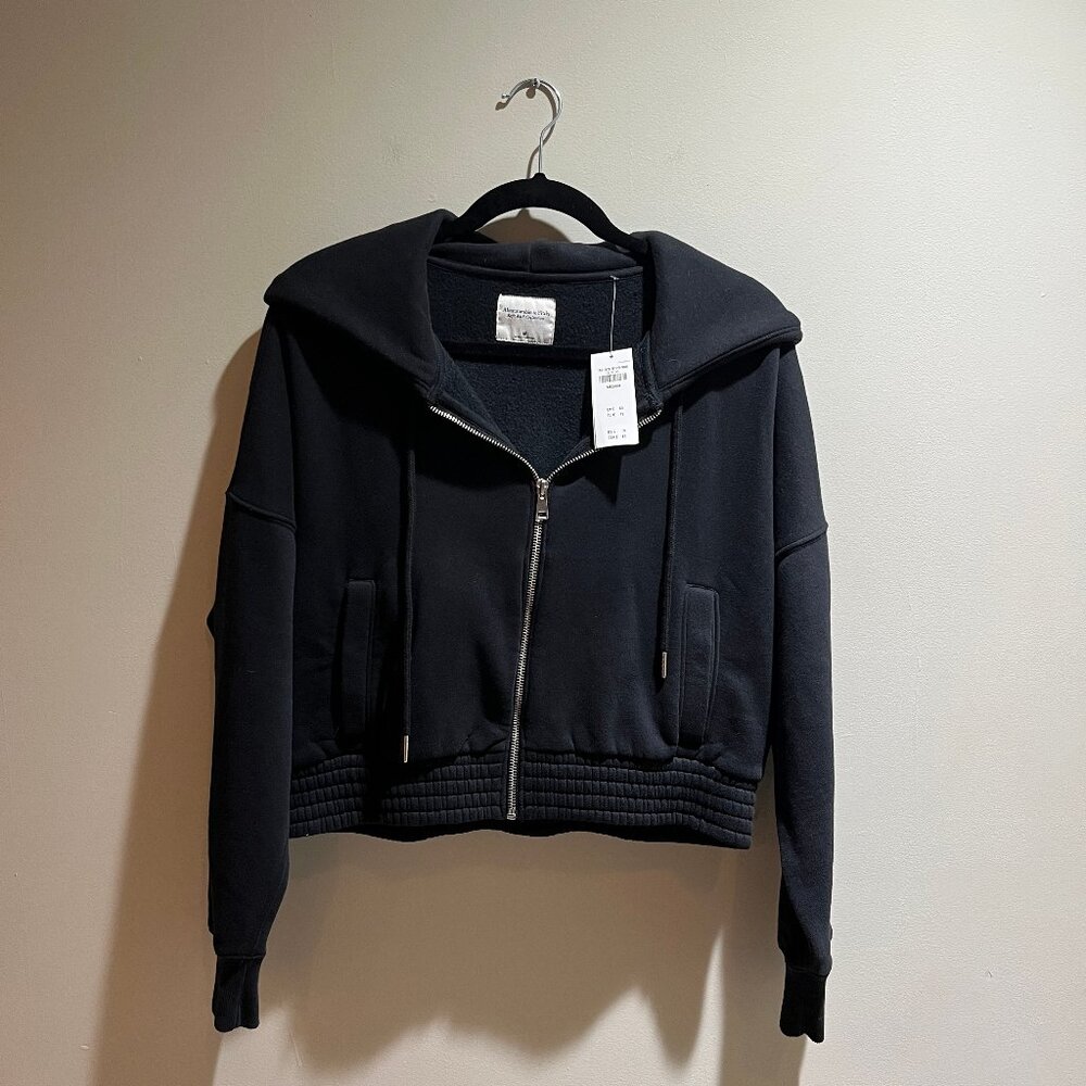 NWT Abercrombie & Fitch Cropped Zipped Sweatshirt